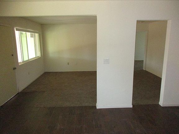 3rd image of 1847 Wallace Ct