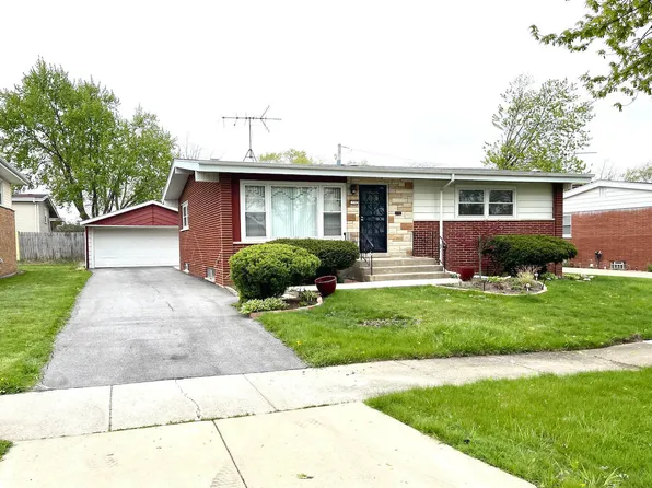 334 Constance Ln, Chicago Heights, IL 60411