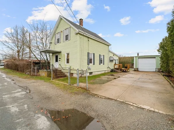 112 River Rd, New Bedford, MA 02745