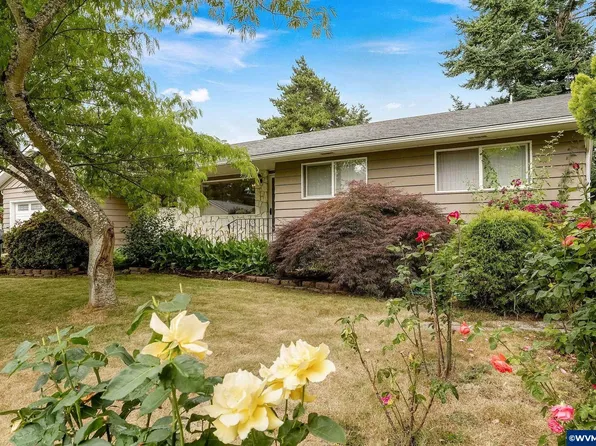 1997 Crozer St NW, Salem, OR 97304