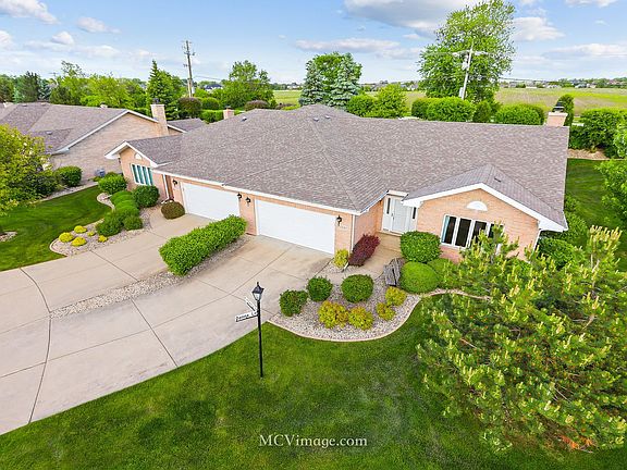 2nd image of 17643 Kimberly Ln #27