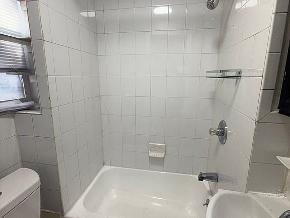4th image of 303 58th St #2N