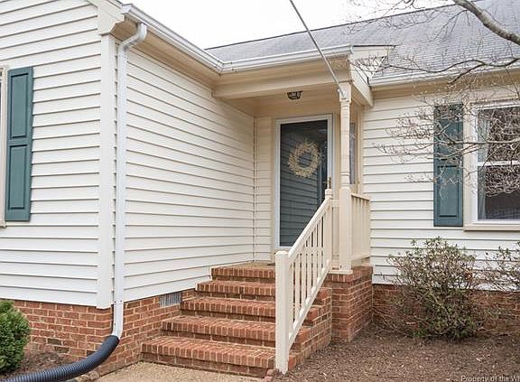 5th image of 104 Halstead Ln