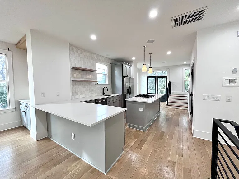 614 West Blvd — Photo 8