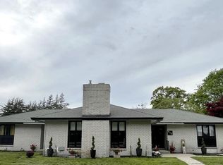 652 Ruddiman Dr, Muskegon, MI 49445