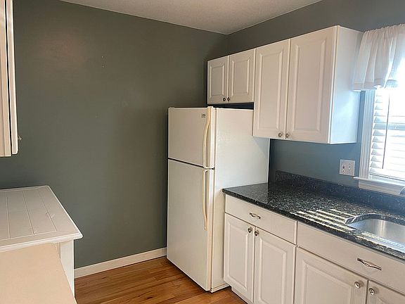 3rd image of 245 Cherry Ave Unit A12