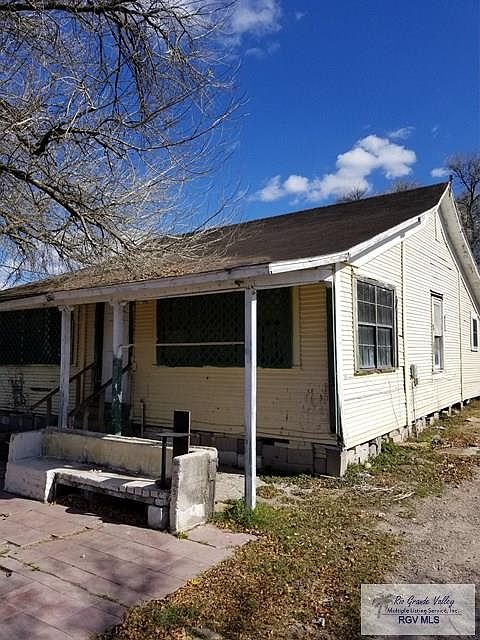 2nd image of 2654 Tulipan St