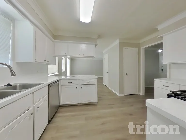 24122 Spring Mill Ln — Photo 7