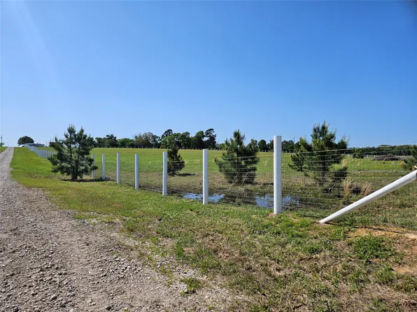 1140 County Road 3412, Chandler, TX 75758