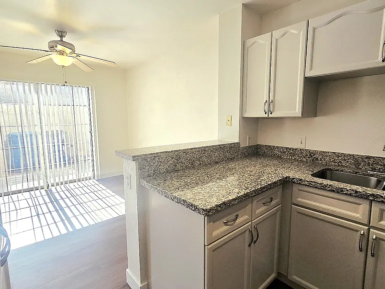 7604 Connemara Ave — Photo 10