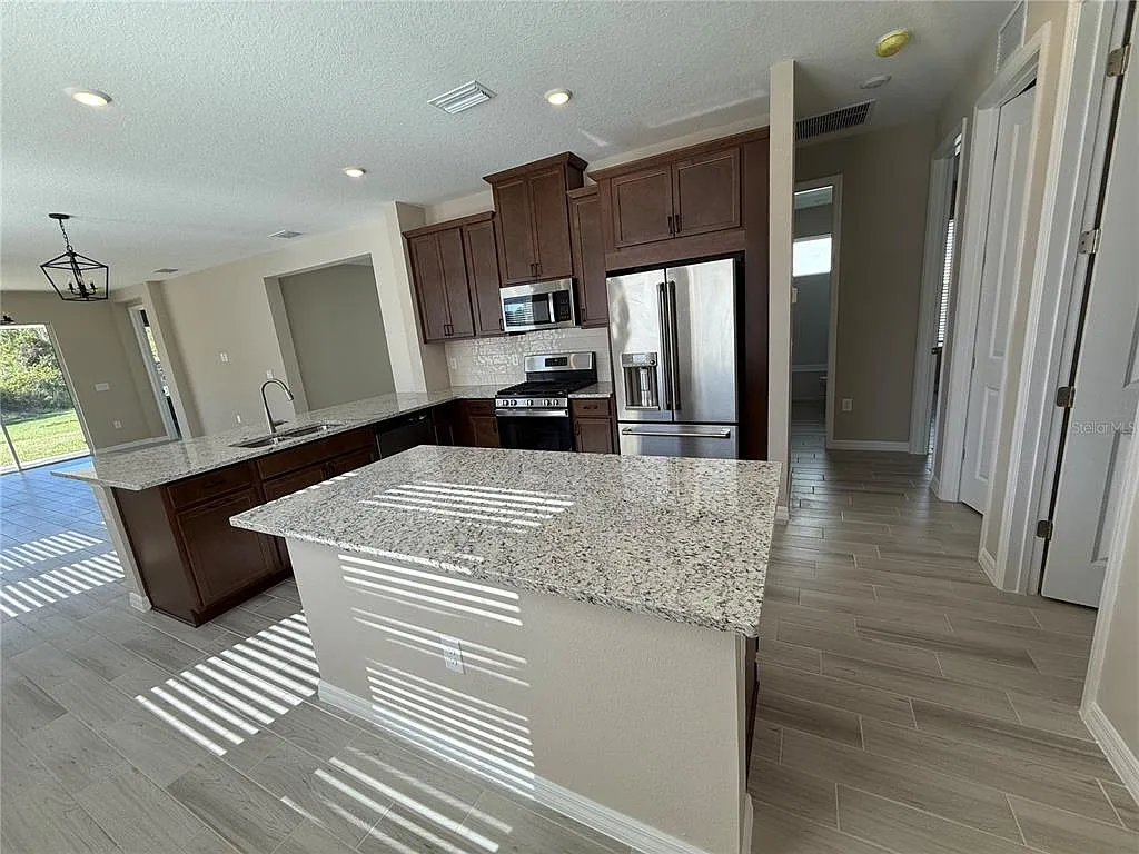 3 bed, 2.5 bath, 1790 sqft, $3,000 — Photo 4