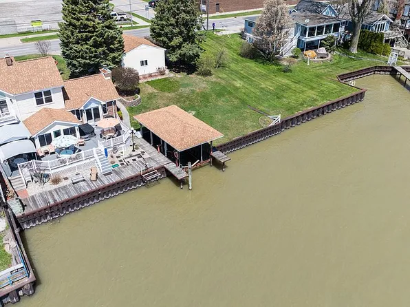 3512 Military St, Port Huron, MI 48060