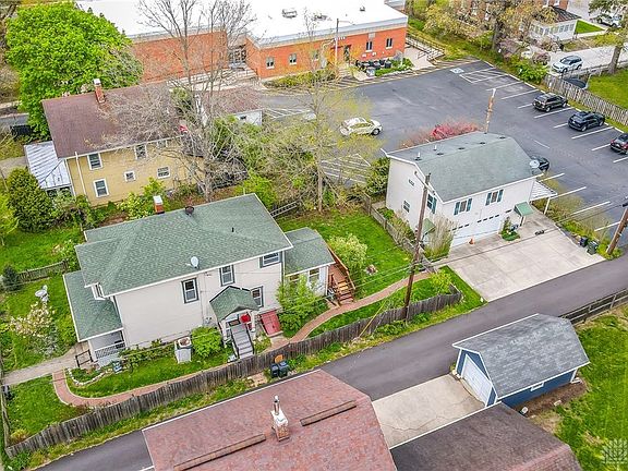 5th image of 113 E Davis St