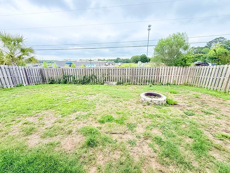 5768 Conley Ct — Photo 13