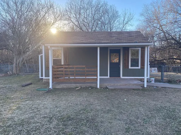 902 N Industrial Ave W, Sand Springs, OK 74063
