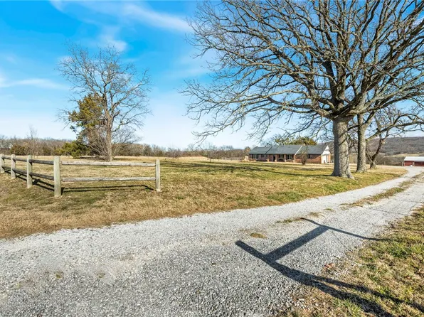 13878 Greasy Valley Rd, Prairie Grove, AR 72753