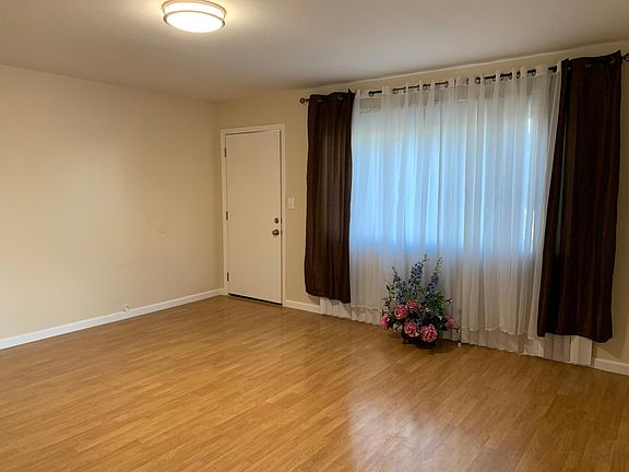 5th image of 1572 Quebec Ct APT 2