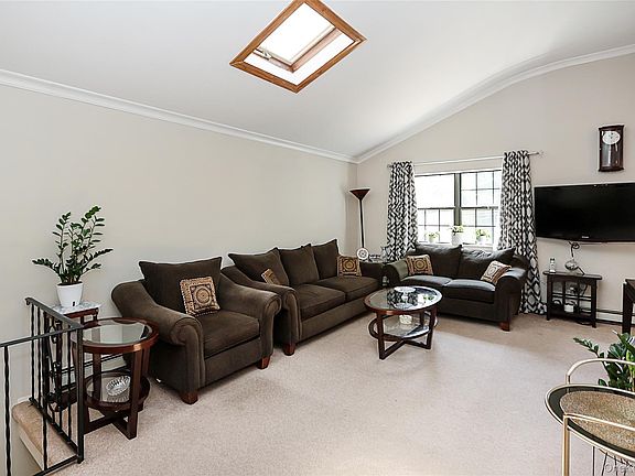 2nd image of 25A Reynolds Street #A