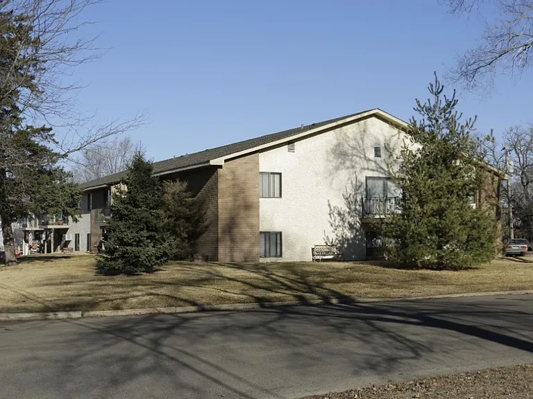 2209 Branch Ave — Photo 8