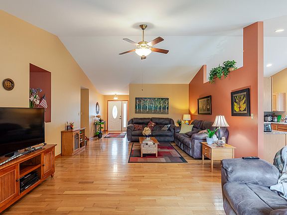 5th image of 3521 Nell Dr