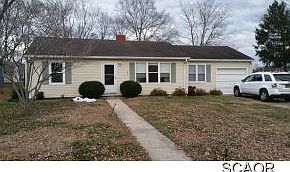 1st image of 202 N Hantwerker Dr
