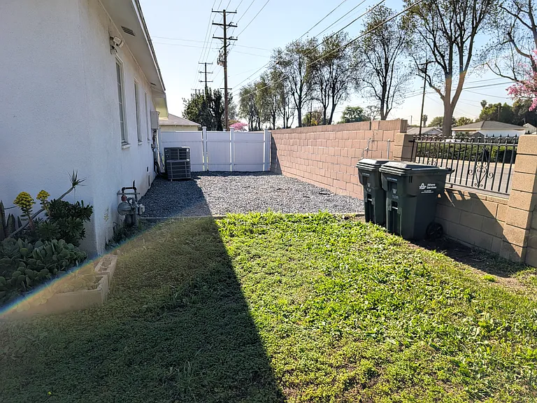 12602 Foxley Dr — Photo 23