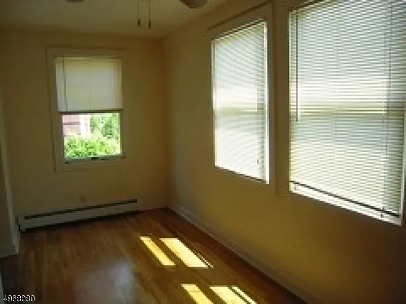 1 bed, 1.0 bath, $2,850 — Photo 2