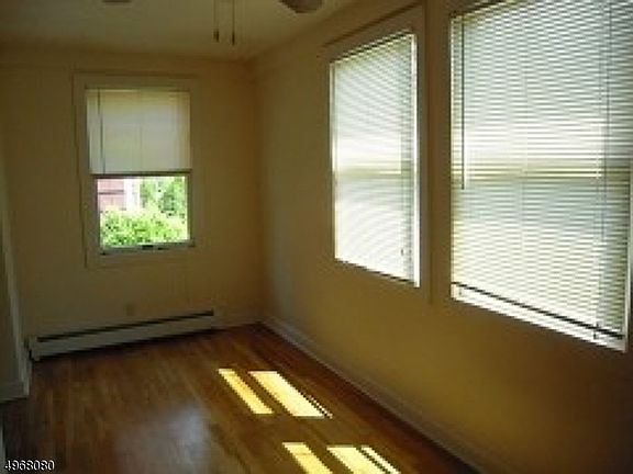 2nd image of 29 Brookfield Rd