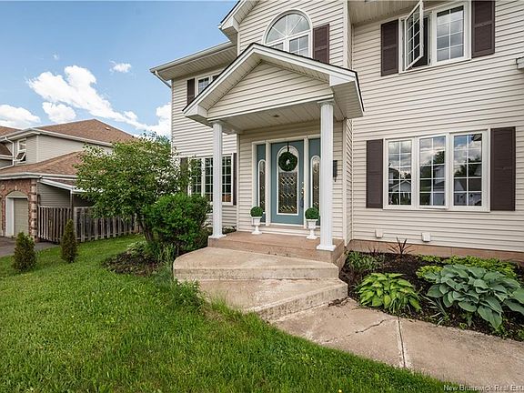 4th image of 523 Alphee St