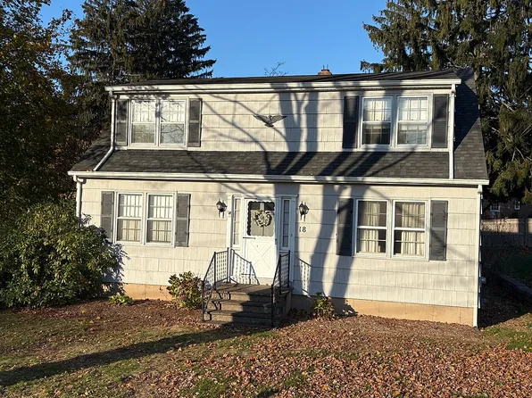 18 Stella Dr, Wallingford, CT 06492