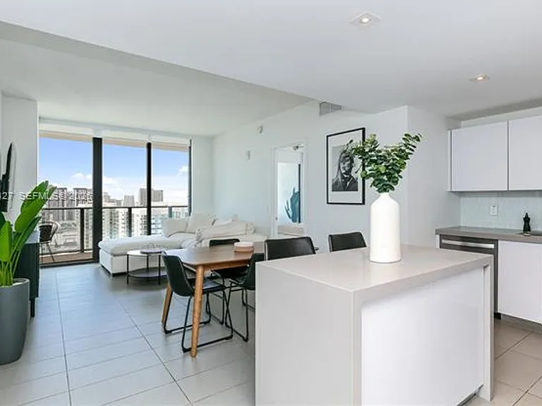 1600 NE 1st Ave #3609 — Photo 7
