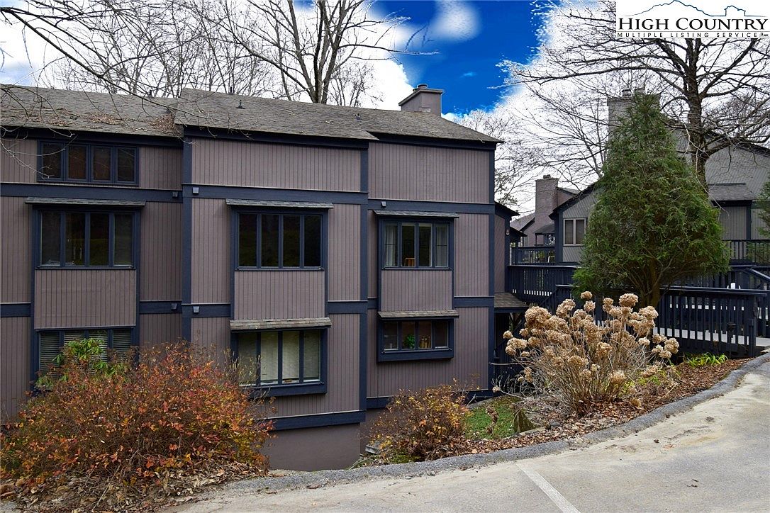 150 Glenwood Lane UNIT E-18