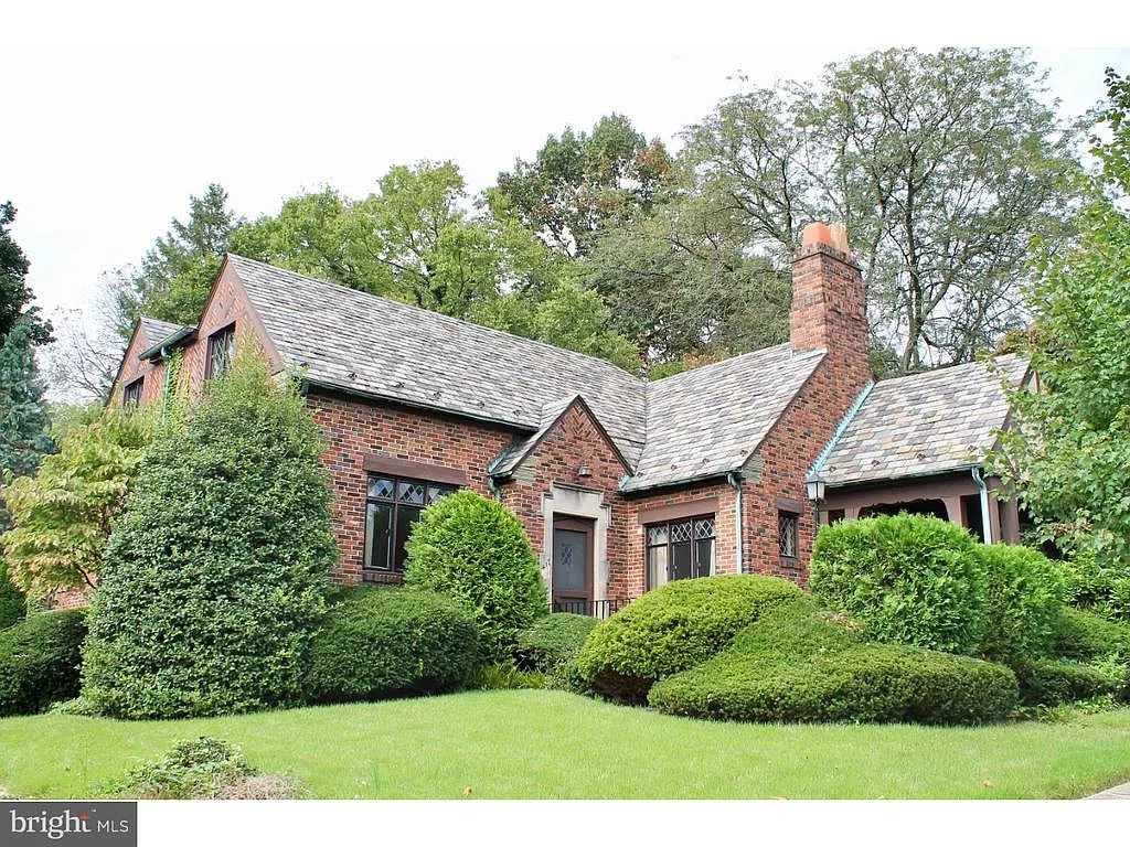 417 Devon Ter photo 1