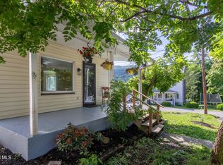 208 Cherry St, Roaring Spring, PA 16673