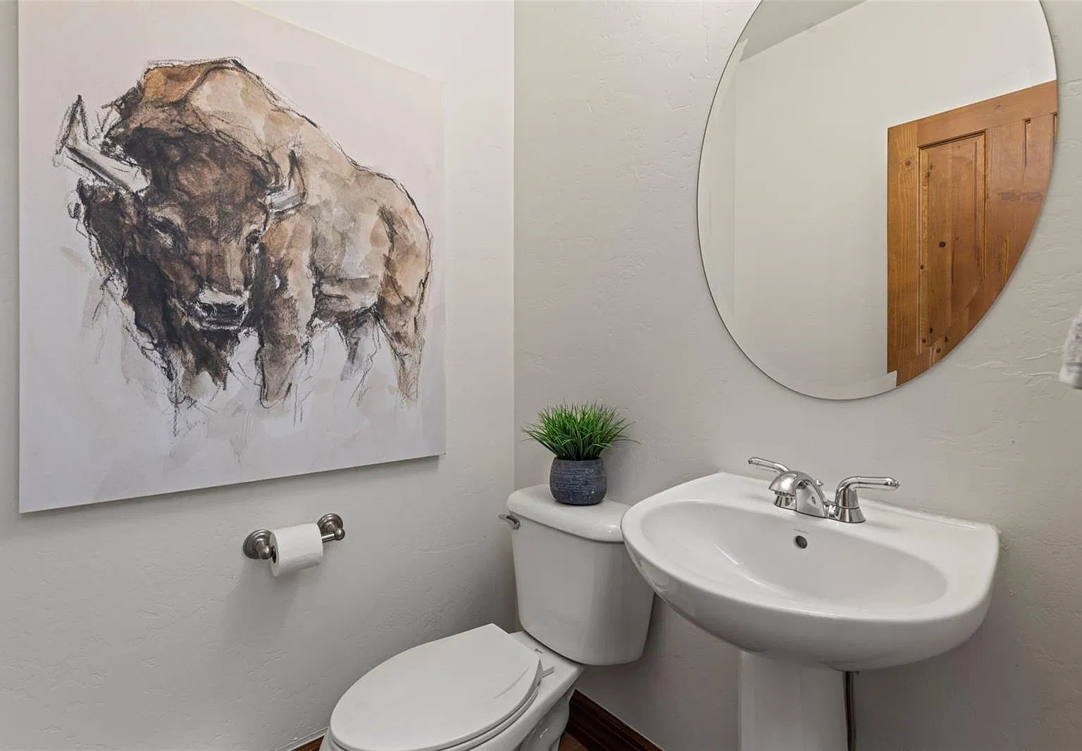 4 bed, 1856 sqft, $7,000 — Photo 2