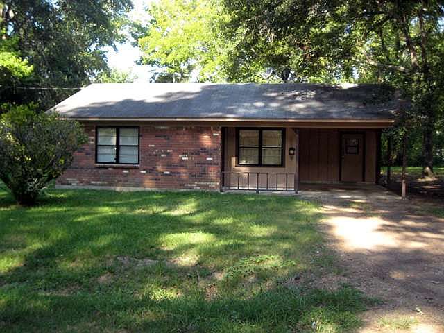 1st image of 208 Tarver St