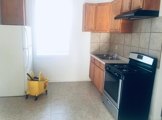 818 W 84th St, Chicago, IL 60620