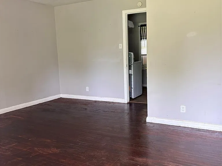 3935 Cosby St — Photo 4