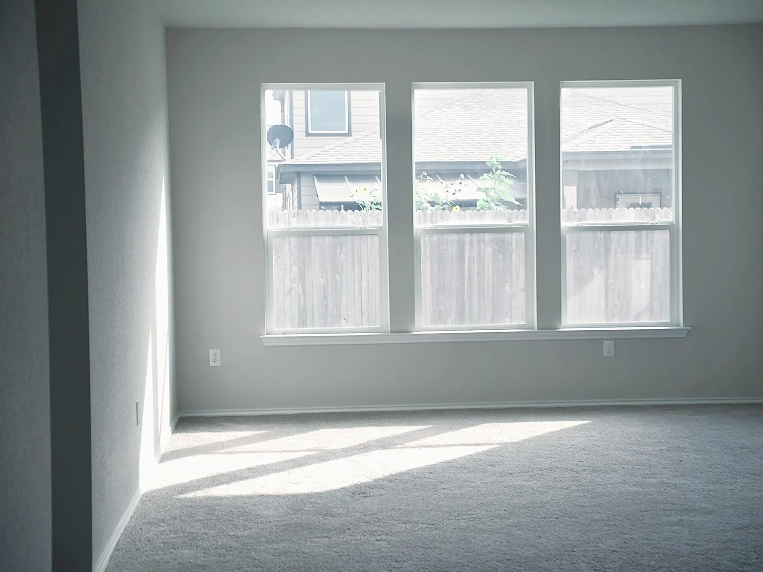 3 bed, 1555 sqft, $1,750 — Photo 3