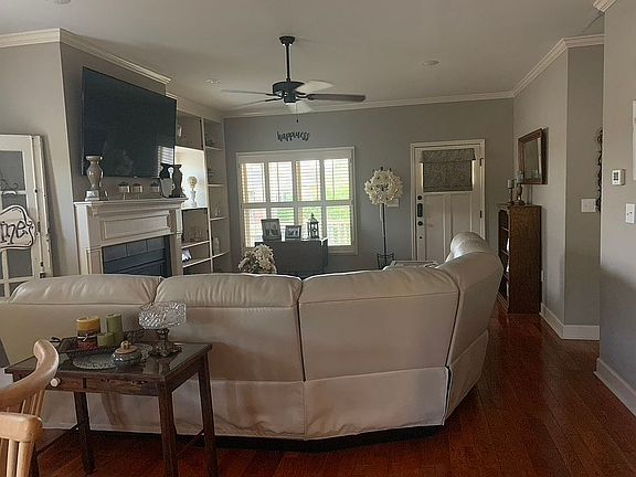 Open living & dining space