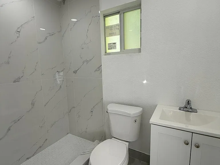 4400 SW 36th St — Photo 9