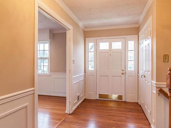 2nd image of 8605 Cotswold Ct