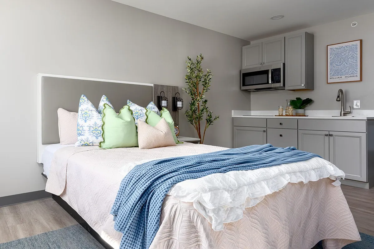 Building Photo - River City Studio Homes