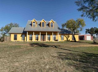 102 Far West Rd, Llano, TX 78643
