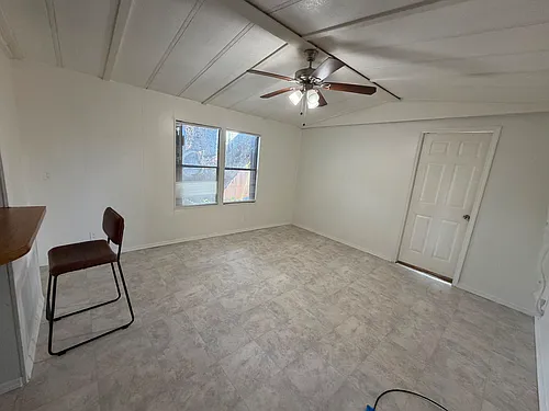 2640 Lehigh Ave Photo 1