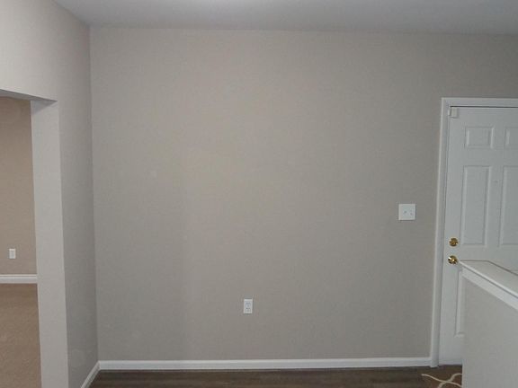 4th image of 39673 Kingsbury Dr