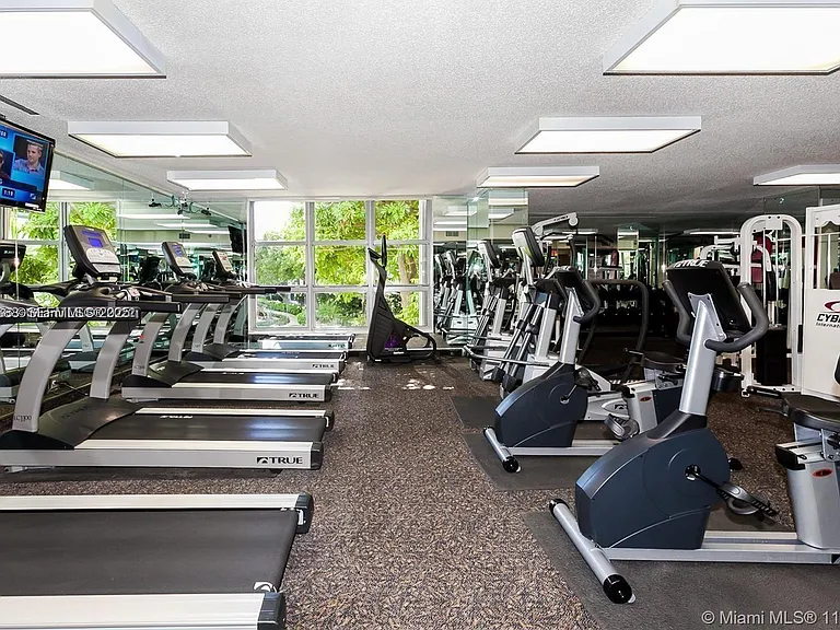 3500 Mystic Pointe Dr #1206 — Photo 46