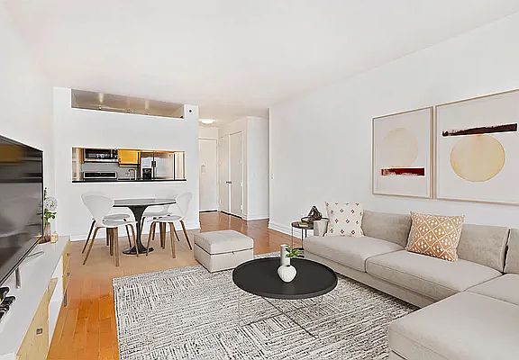 3rd image of 401 E 60th St APT 7H