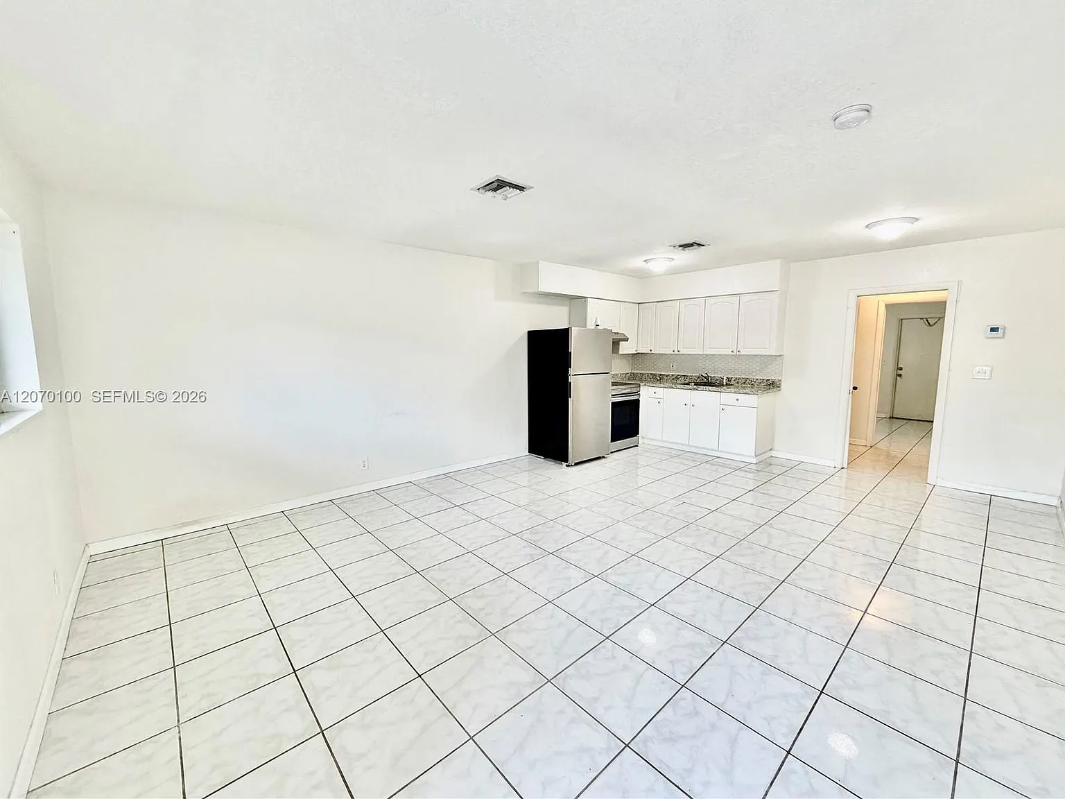 Towne Apartments Associat — Photo 3