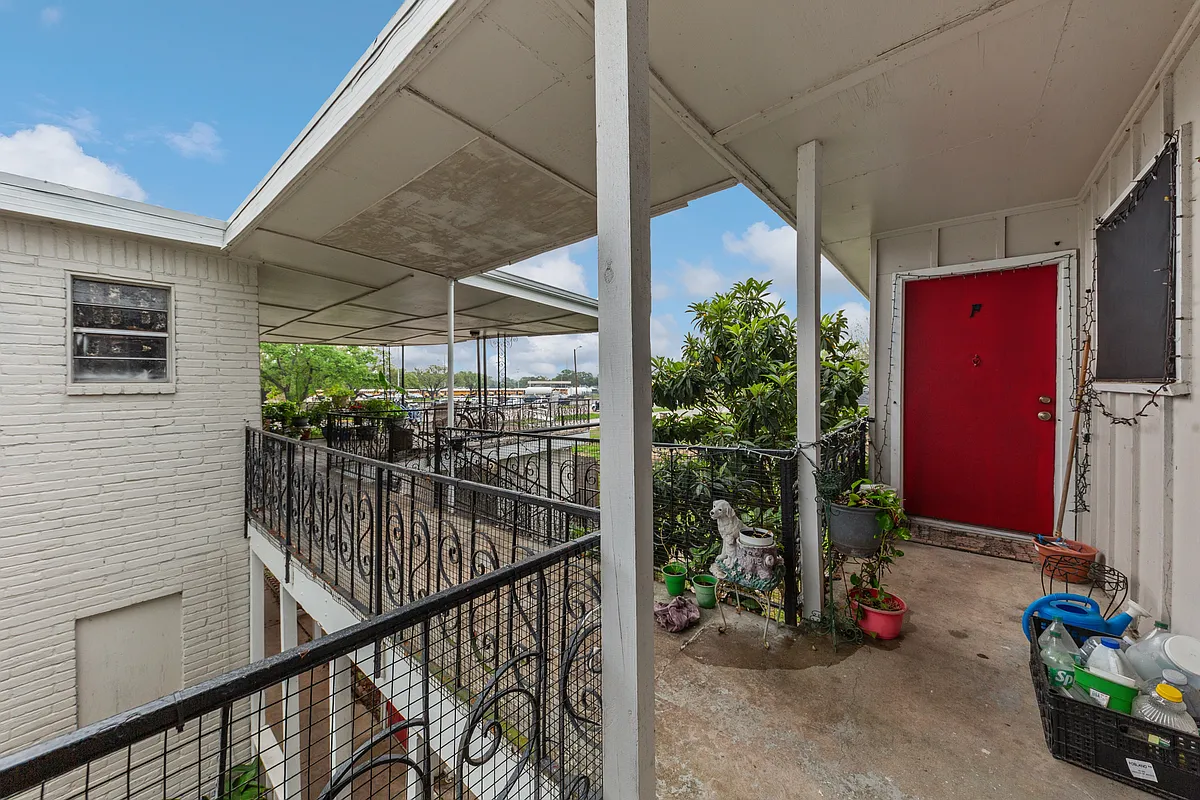 Building Photo - 3906 Video St #F